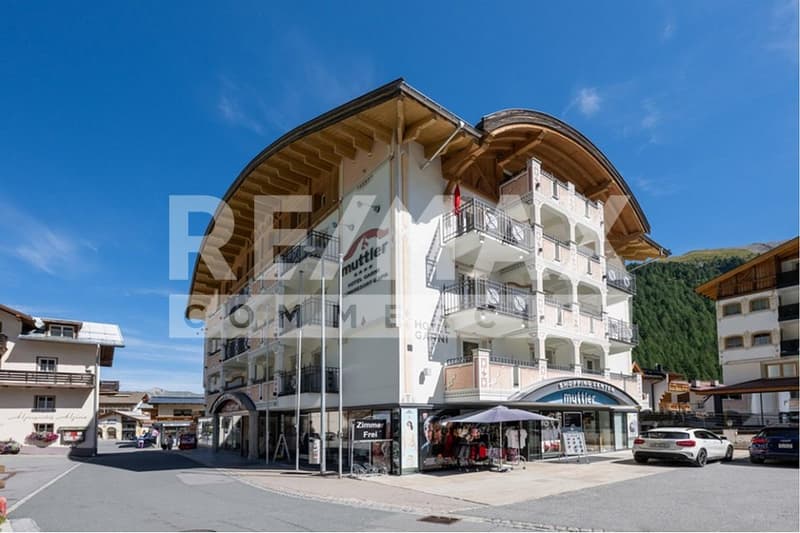 Top Business Property in Samnaun: 4-Star Hotel Garni and Tax-Free Shop (1)