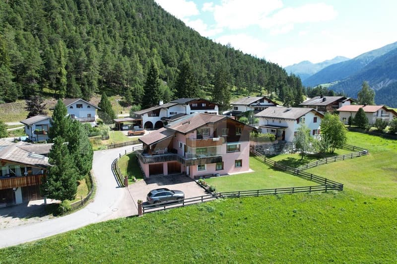 Casa a due famiglie con vista da sogno a Schmitten (Albula) (1)