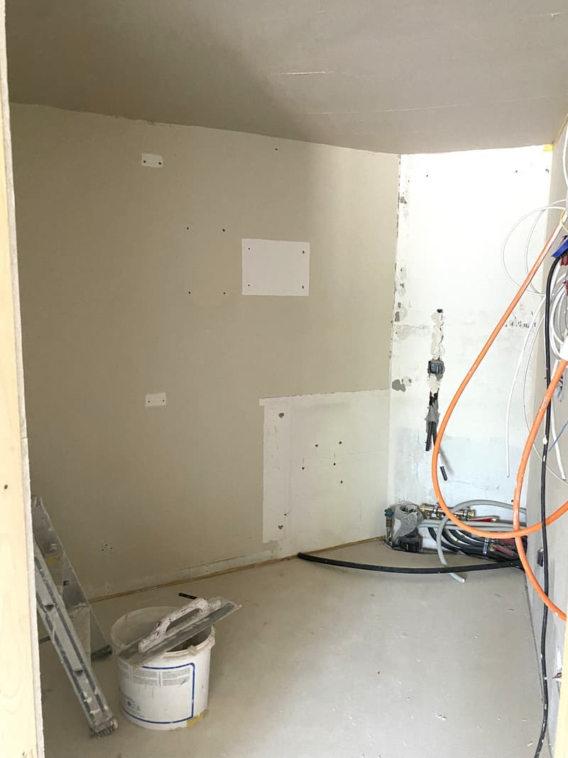 ERSTVERMIETUNG - neuwertige, schöne 2.5 Zimmer Wohnungen (4)