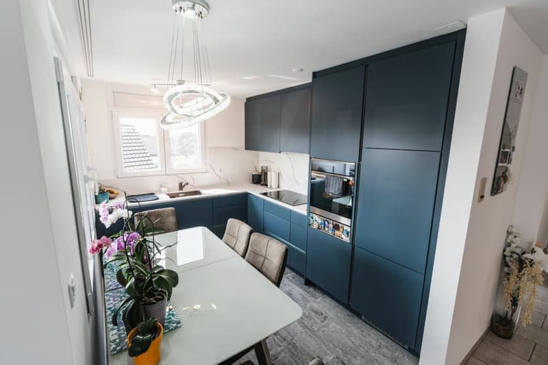 Renovated 4.5 room apartment in central residential area (4)