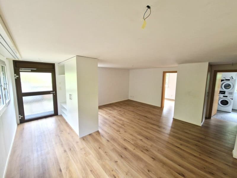 well-maintained and beautiful living with plenty of space (3)