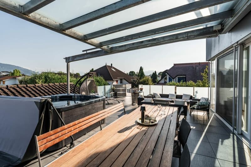 Grosszügiges 8-Zimmer-Einfamilienhaus mit Einliegerwohnung, Garten und grosser Terrasse (8)