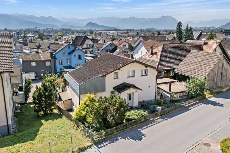 Grosszügiges Einfamilienhaus mit viel Potenzial an sonniger Lage in Rebstein (18)