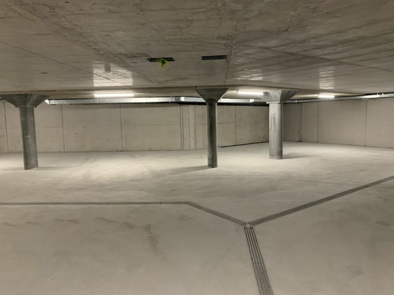 Parking spaces in underground garage / Year of construction 2023 (2)