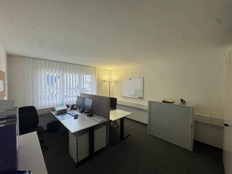 Ampio spazio commerciale per ufficio o studio, 238 m² (8)