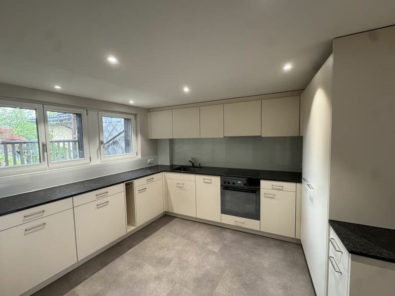 Appartement spacieux de vieux bâtiment avec jardin dans la vieille ville de Weinfelden (4)