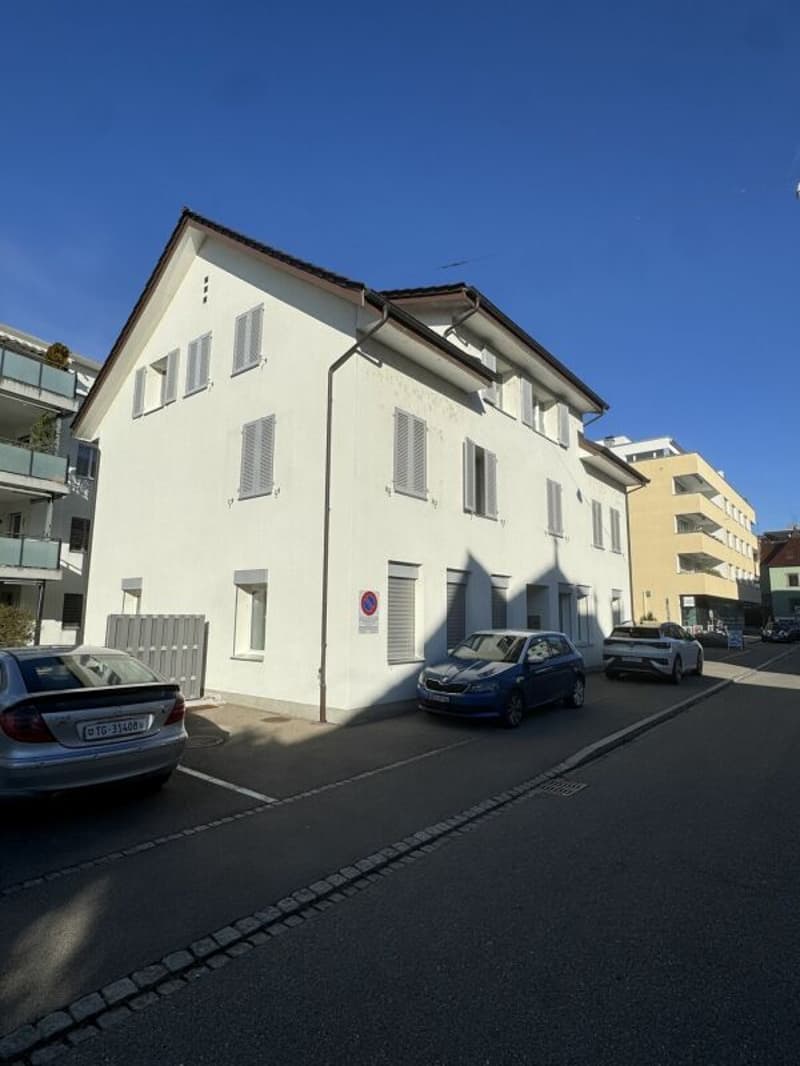 Helle 4½-Zimmer-Wohnung mit neuer Küche und neuem Bad (2)