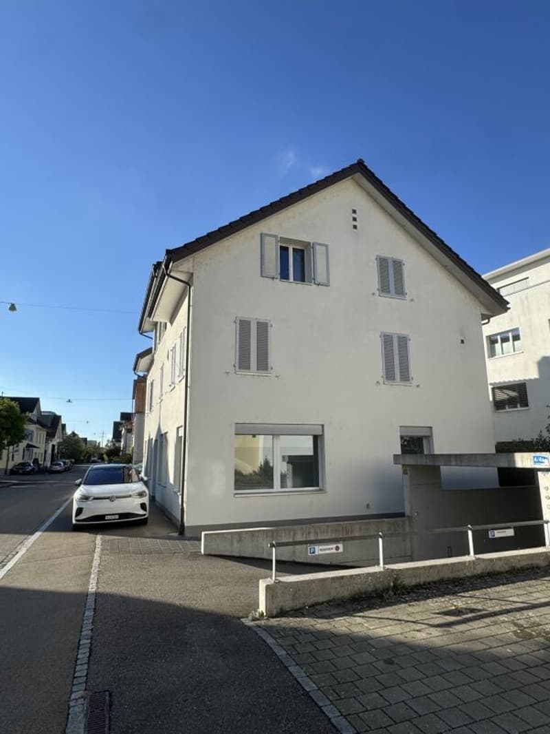 Helle 4½-Zimmer-Wohnung mit neuer Küche und neuem Bad (1)