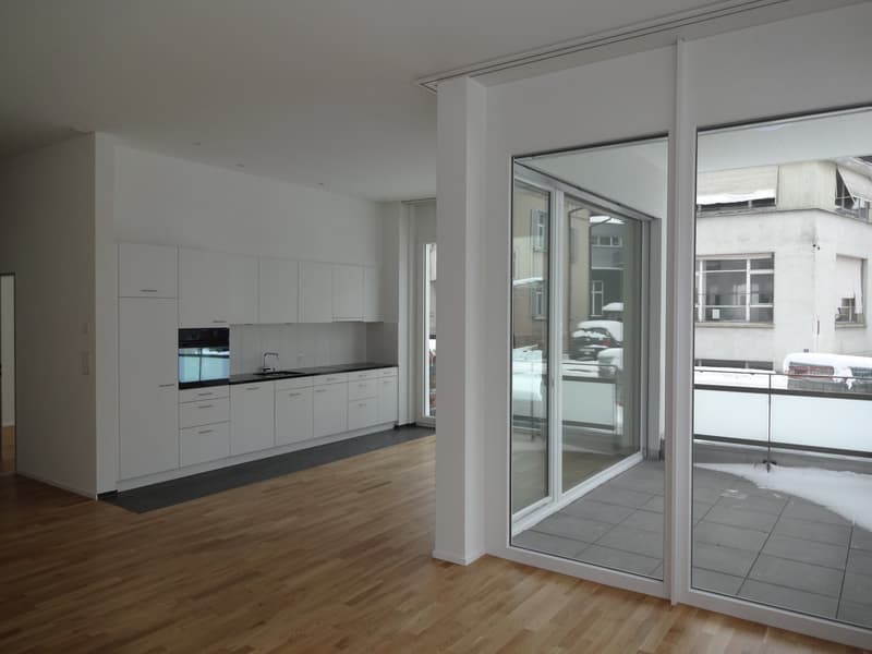 2.5-Zi. Wohnung mit grossem Balkon (2)