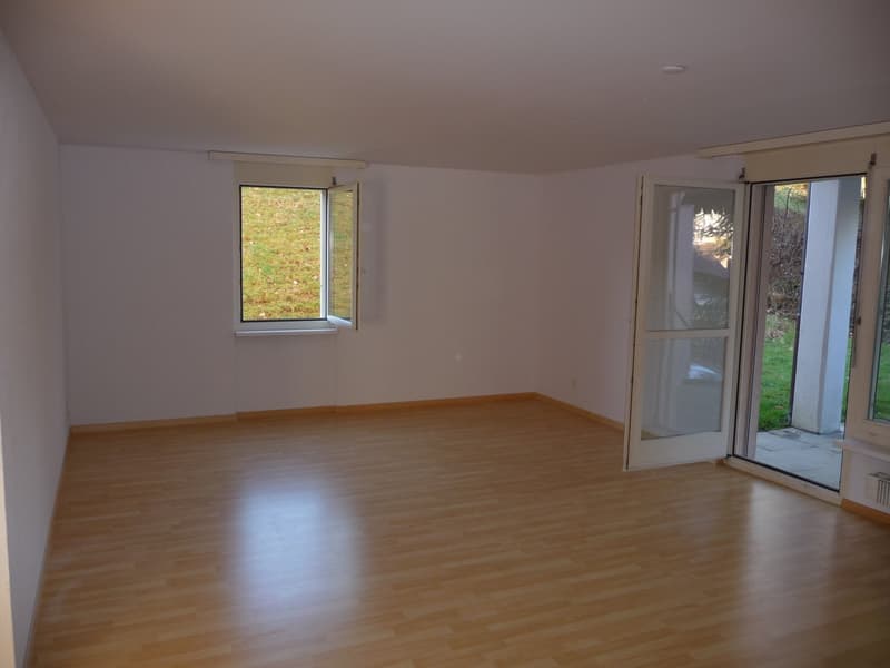 lässige 3.5-Zi. Erdgeschoss-Wohnung mit Balkon (9)