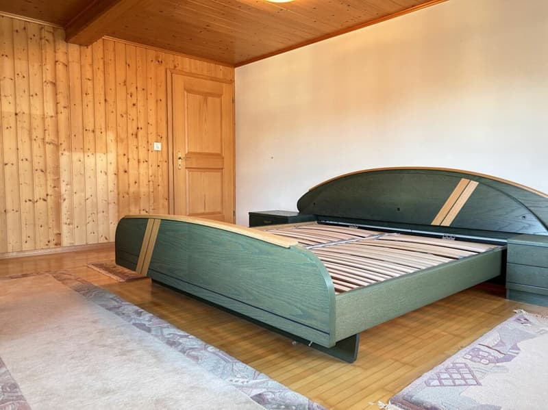 Central semi-detached corner house with a large plot of land for expansion (8)