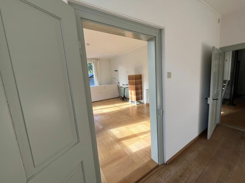 200m² as commercial space or 1-2 apartments (3)