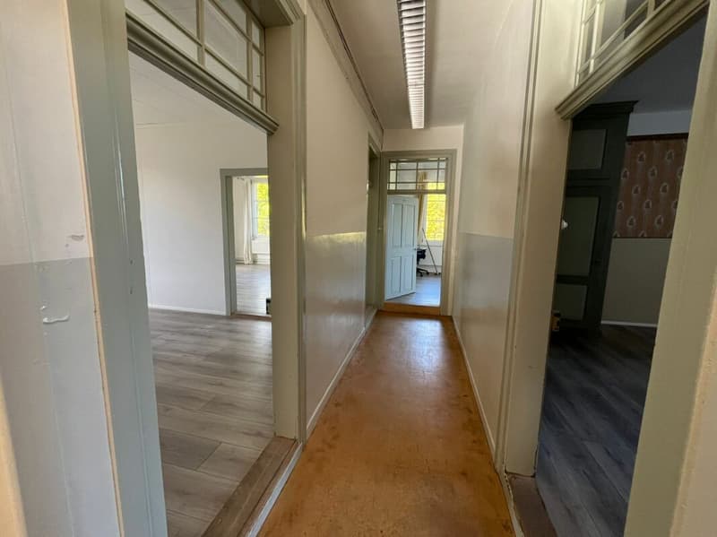 200m² as commercial space or 1-2 apartments (7)