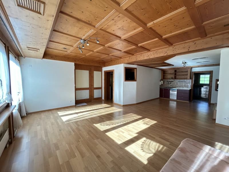3.5 Zi-Ferienwohnung im Zentrum mit Ausbaupotential (2)