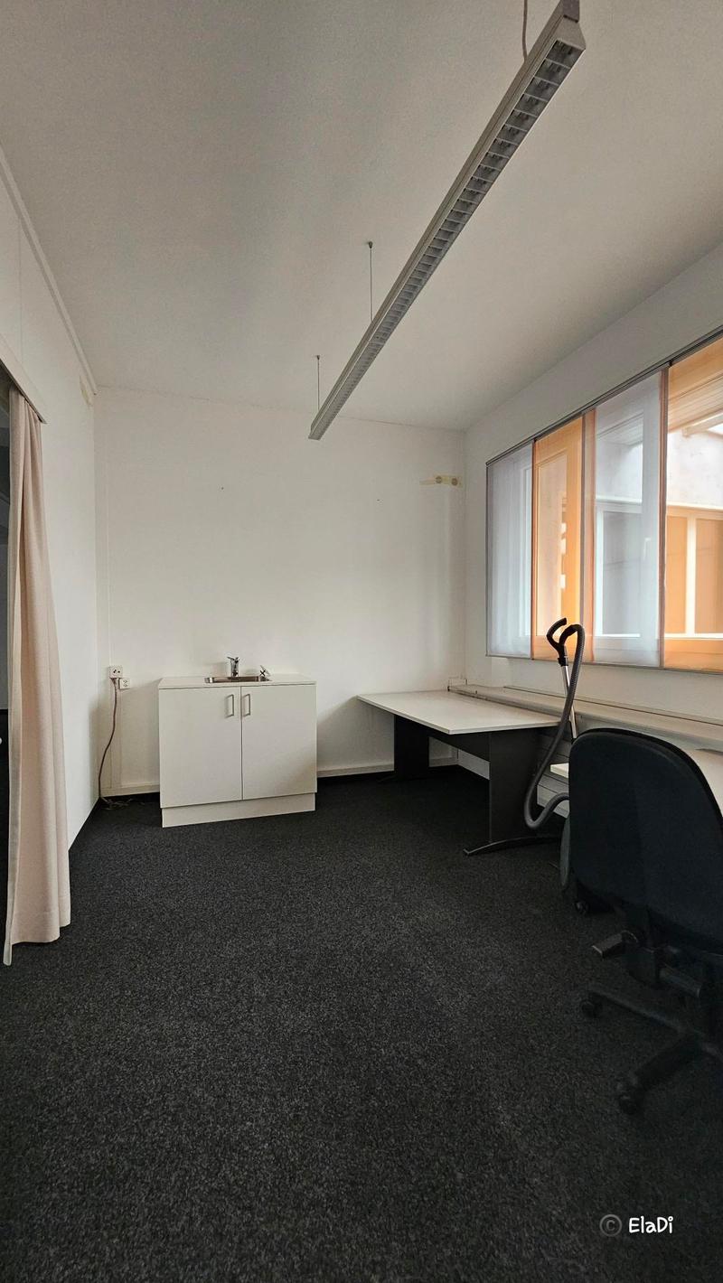 empty room, sink, office desk, office chair, window, curtain