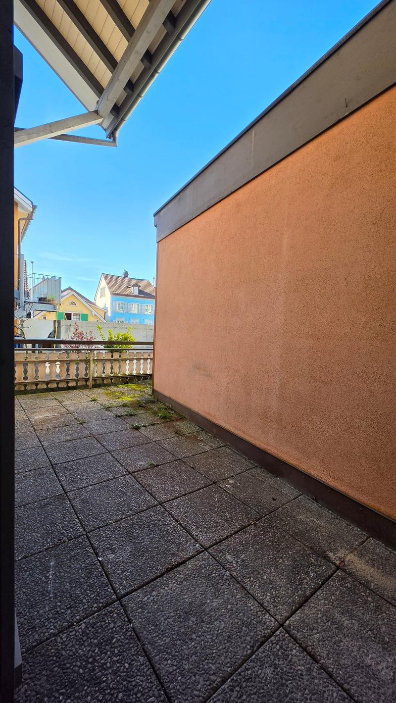 Ampio appartamento 2.5 locali 1° piano con balcone (10)