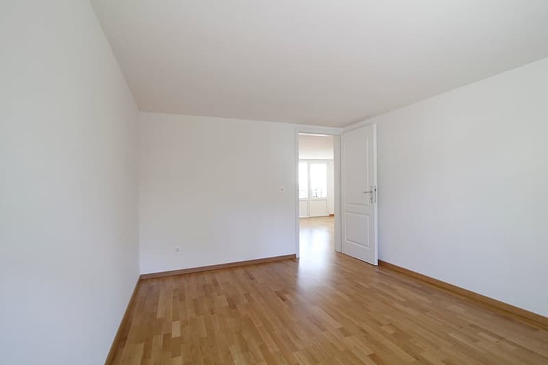 2.5-Zimmer-Wohnung im 1. OG zu vermieten (8)