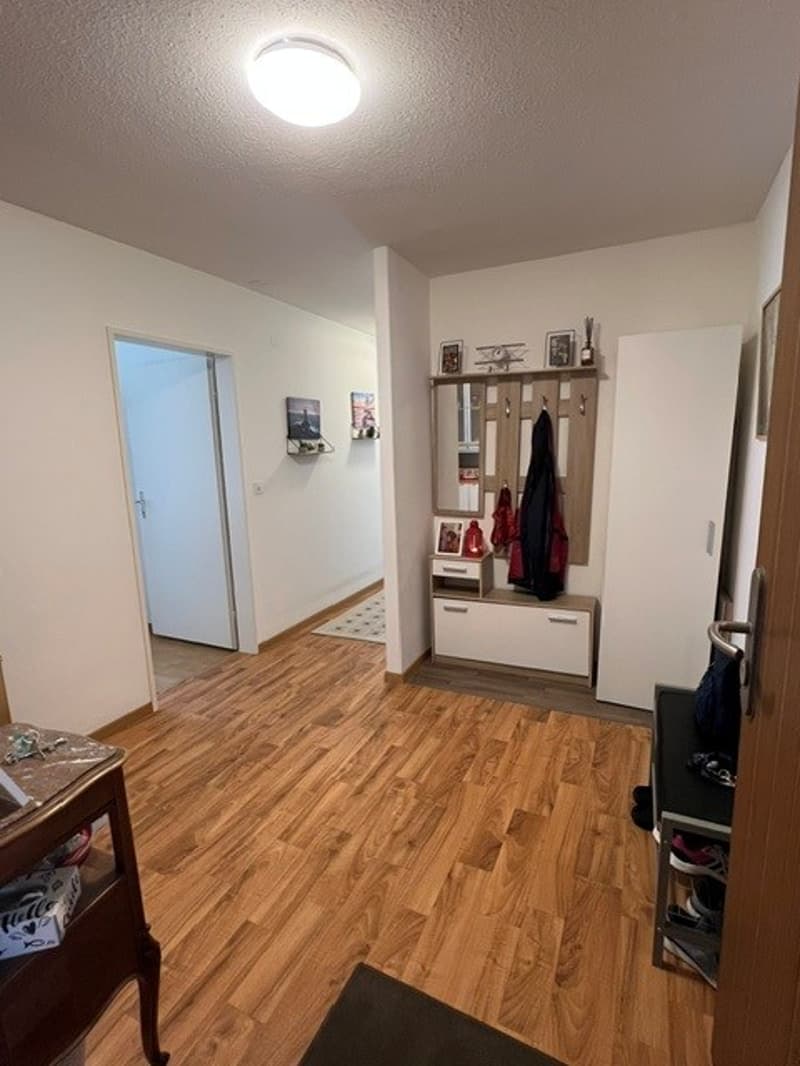 3.5 Zimmer-Wohnung im 1. OG mit Balkon (6)