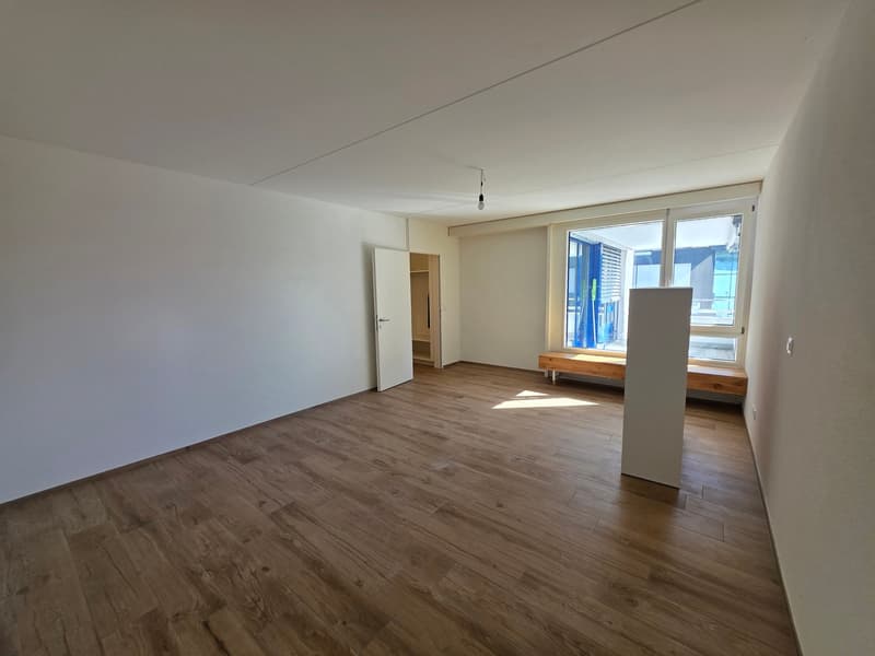 Helle 2.5-Zimmer-Wohnung mit Balkon (9)