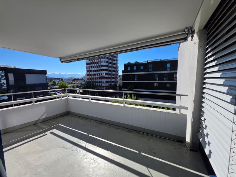 Helle 2.5-Zimmer-Wohnung mit Balkon (7)
