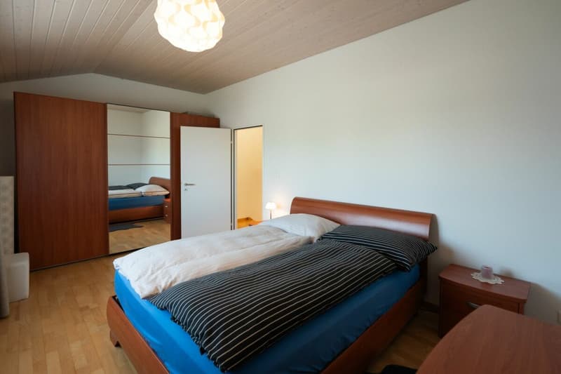 Espace de vie - maison mitoyenne bien entretenue dans un emplacement attractif. (8)