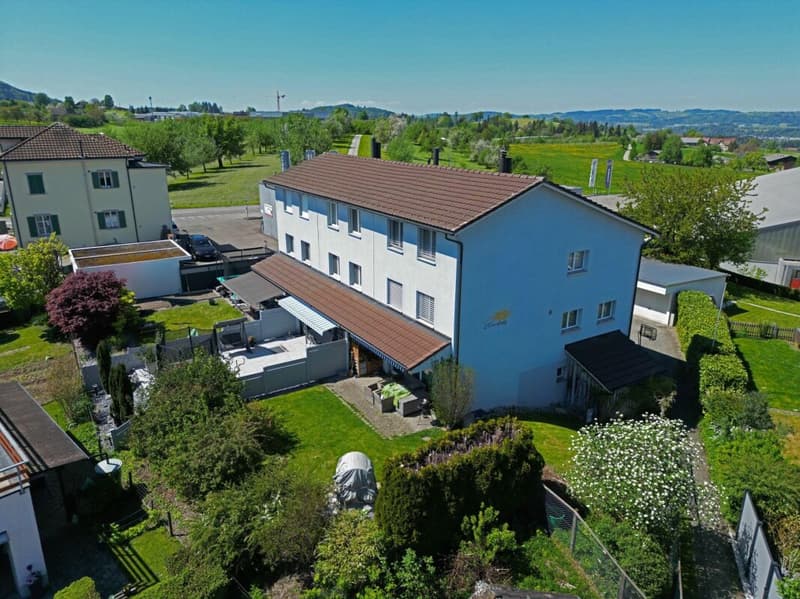 Espace de vie - maison mitoyenne bien entretenue dans un emplacement attractif. (21)