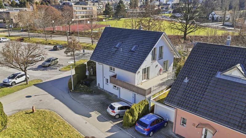 Living with comfort and space - detached family house in Wittenbach (4)