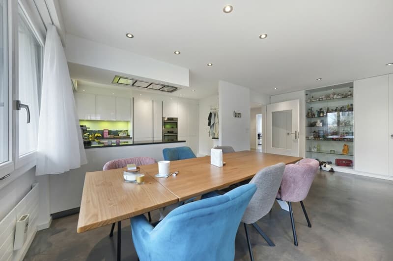 Exclusive living comfort: 5.5-room apartment with approximately 150 m² of living space (7)