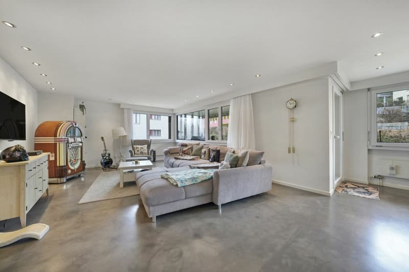 Exclusive living comfort: 5.5-room apartment with approximately 150 m² of living space (1)