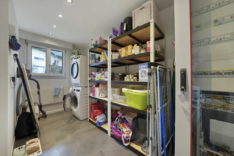 Exclusive living comfort: 5.5-room apartment with approximately 150 m² of living space (16)