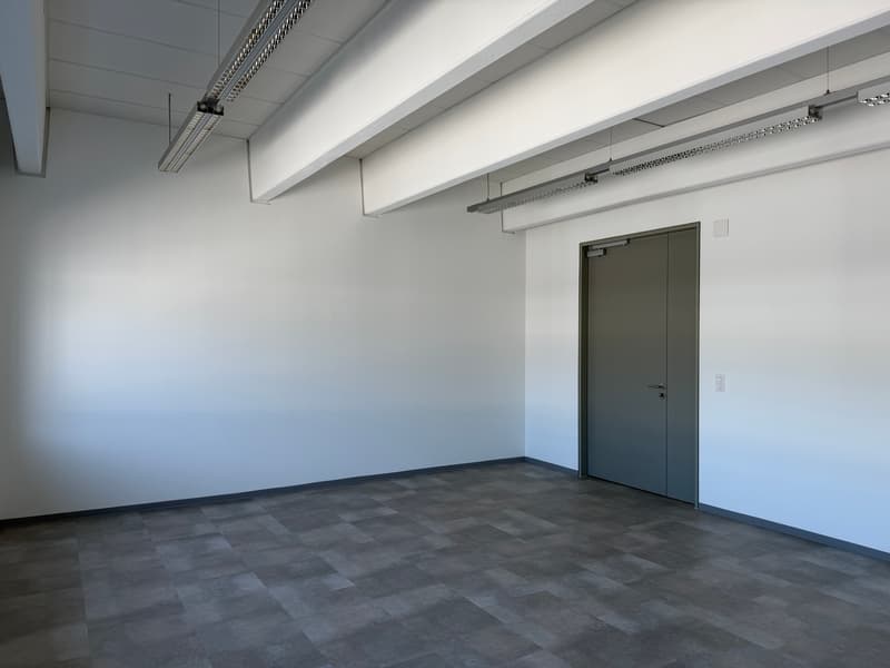 Bureau 36m2 DLZ 3 - Équipé de haute qualité (1)