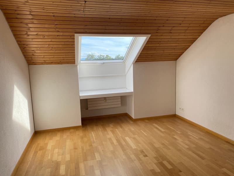 *Frisch renovierte 2.5-Zimmerwohnung im Dachgeschoss* (3)