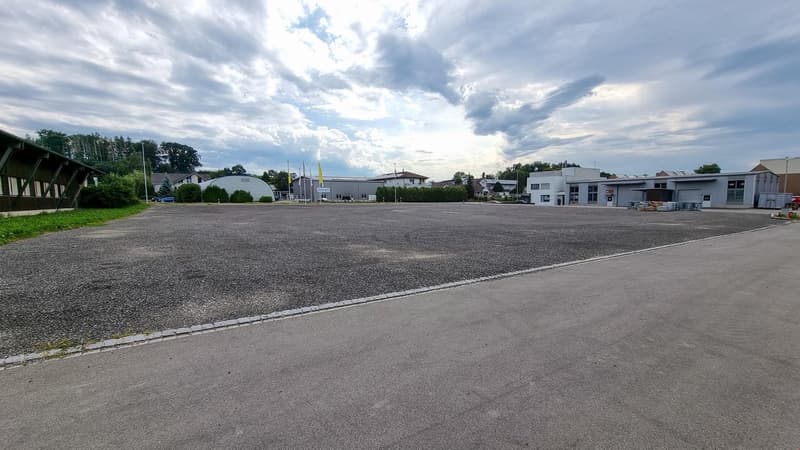 Espace de stockage à louer dans un bon emplacement. (2)