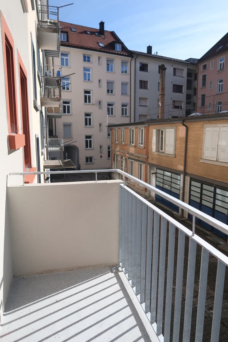 Balkon (gegen Innenhof)