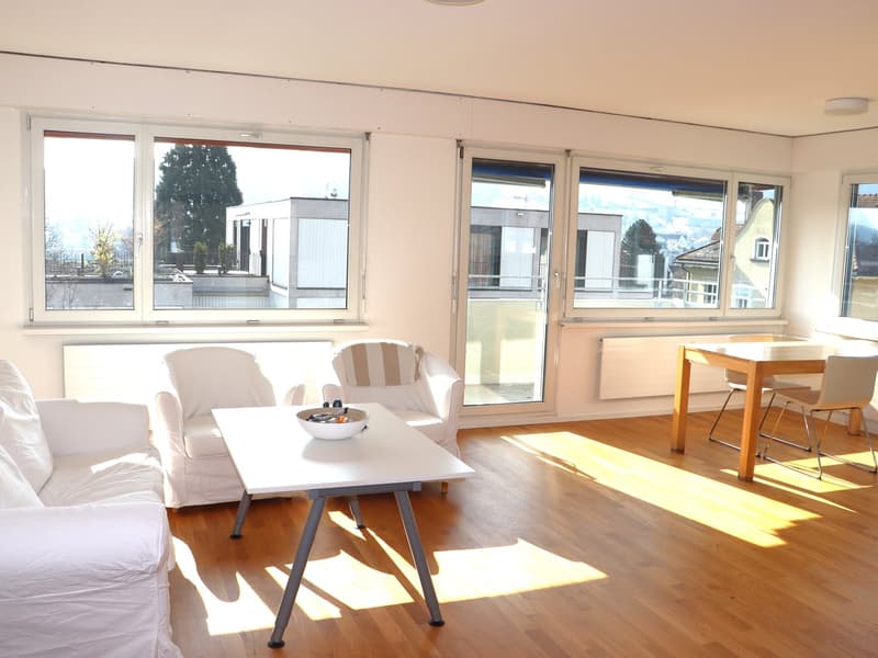 helle, moderne 3.5 Zi.-Wohnung mit Balkon - ideal auch für Studenten (3)