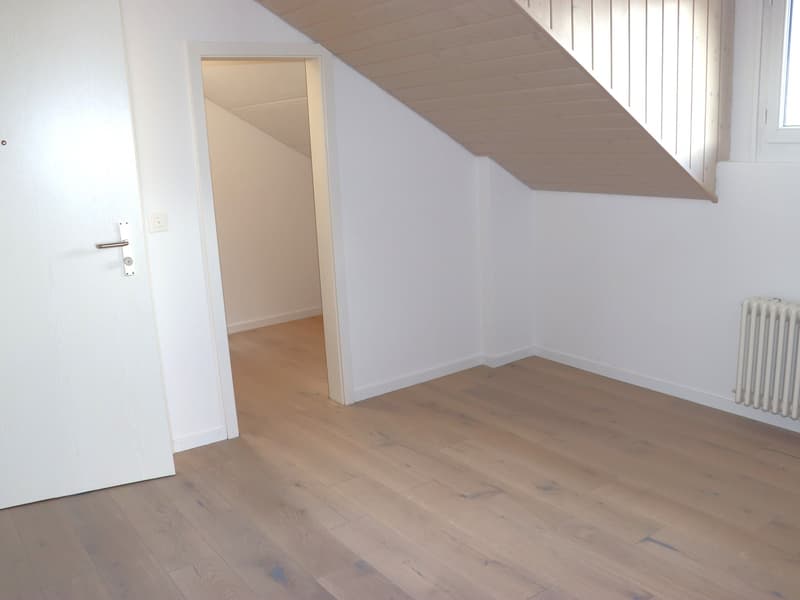 Original 3.5 room attic apartment with balcony (9)