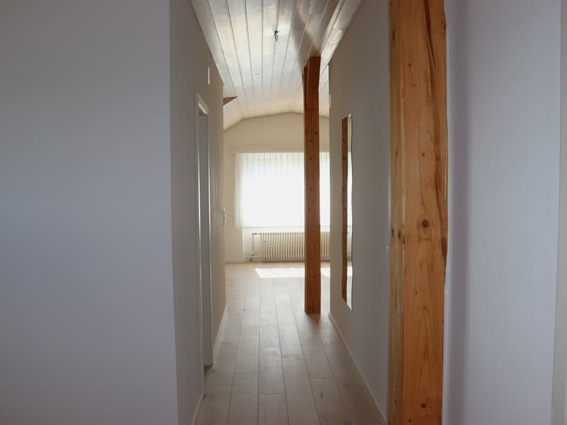 Original 3.5 room attic apartment with balcony (11)