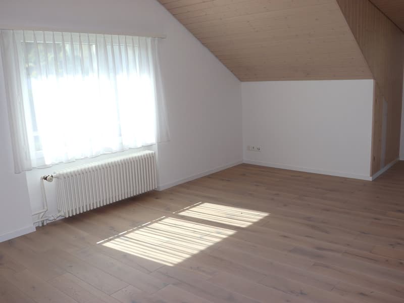 Original 3.5 room attic apartment with balcony (5)