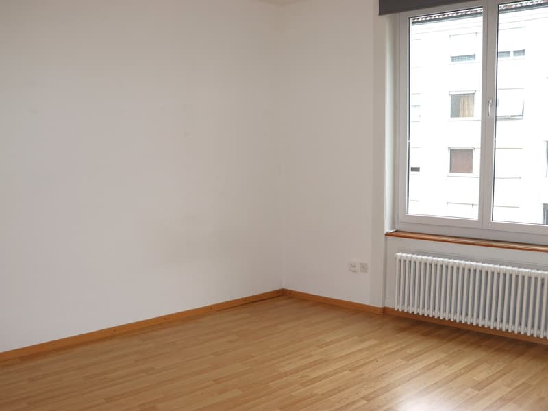 sehr ansprechende, geräumige 1.5 Zi.-Wohnung (6)