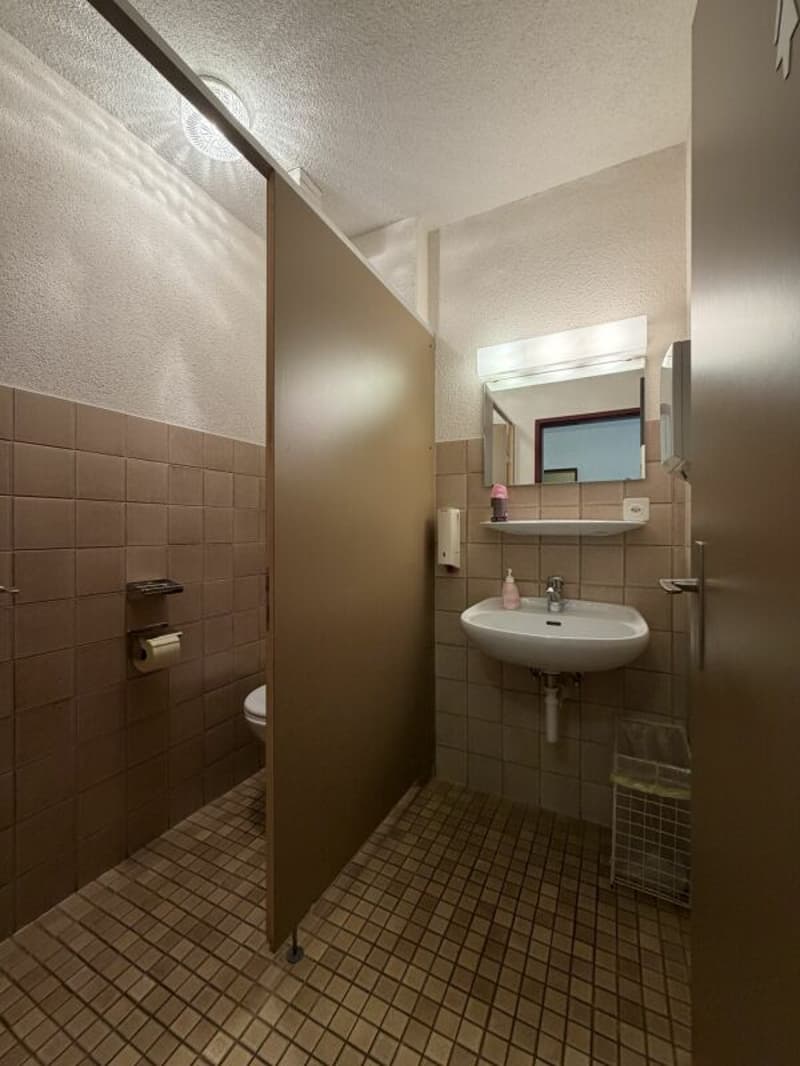ATTRACTIVE SPACES (8)
