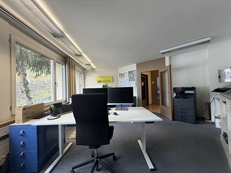 ATTRACTIVE SPACES (4)