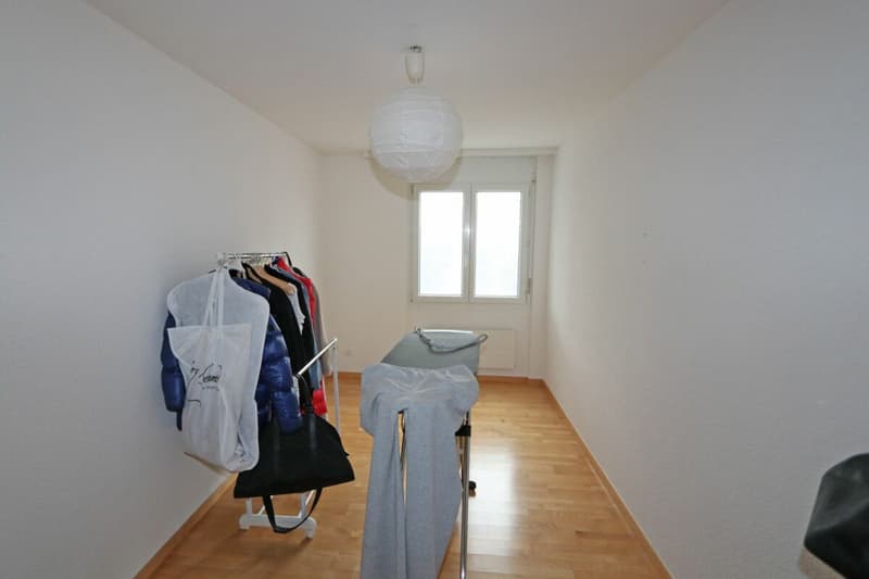 CENTRALLY LOCATED WITH INVITING GARDEN (6)