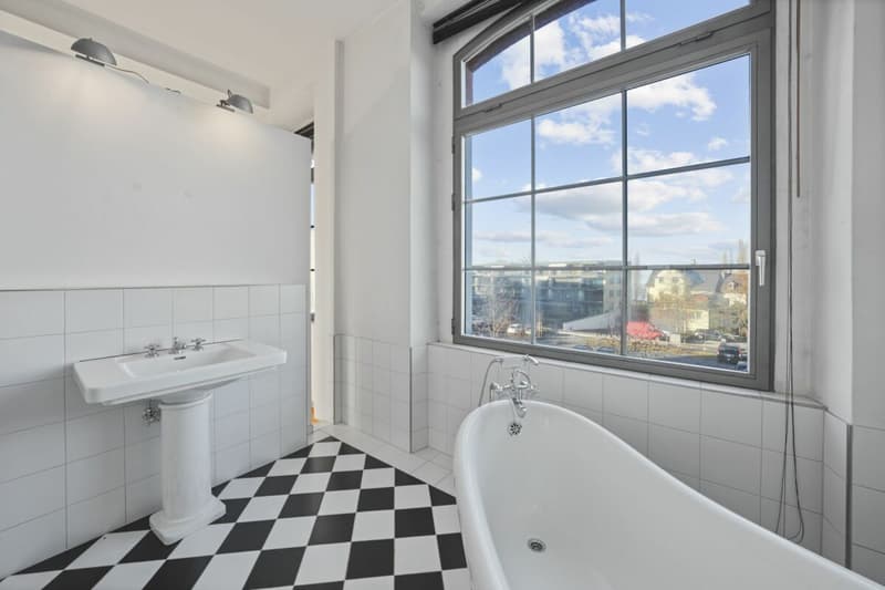 Unique, historic loft house with lake view and plenty of space to live and work (27)