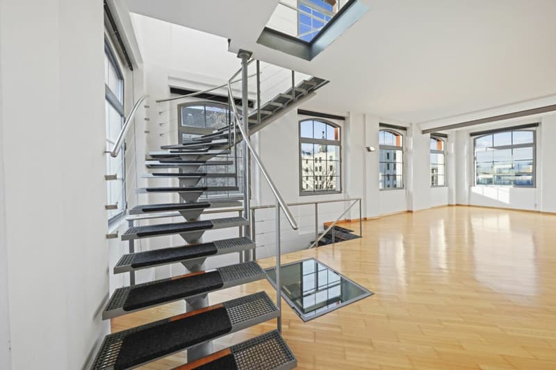 Unique, historic loft house with lake view and plenty of space to live and work (7)