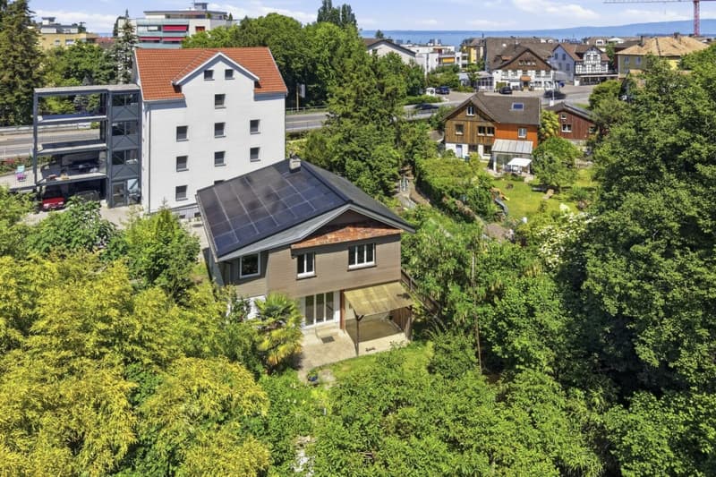 Casa familiare idillica, situata al centro, con paradiso di giardino e molto spazio circostante (41)