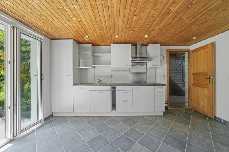 Casa familiare idillica, situata al centro, con paradiso di giardino e molto spazio circostante (6)