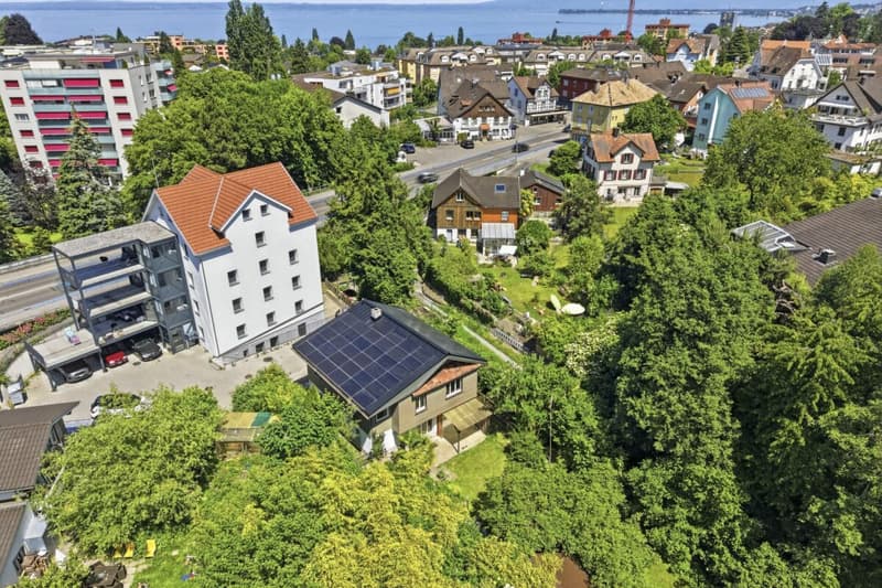 Casa familiare idillica, situata al centro, con paradiso di giardino e molto spazio circostante (45)