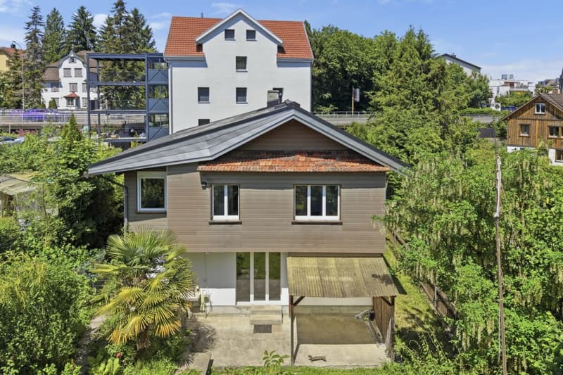 Casa familiare idillica, situata al centro, con paradiso di giardino e molto spazio circostante (40)