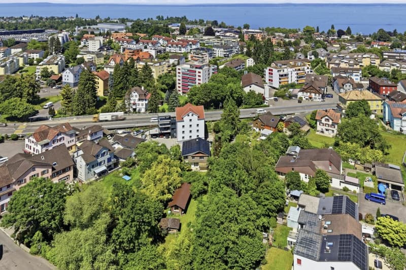 Casa familiare idillica, situata al centro, con paradiso di giardino e molto spazio circostante (42)