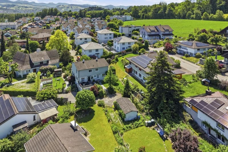 Charming semi-detached house with winter garden and garage in a dream location (38)